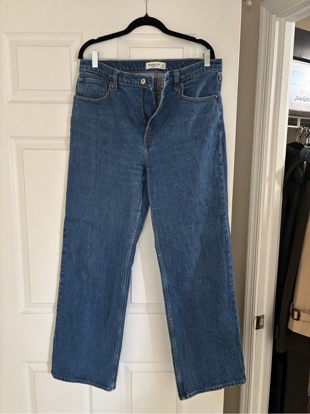 Abercrombie & Fitch Medium Blue High-Rise Relaxed Jeans
